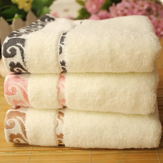 Thick Cotton Towel with Jacquard Cloud Design
